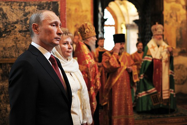putin-2012-annunciation-cathedral-c